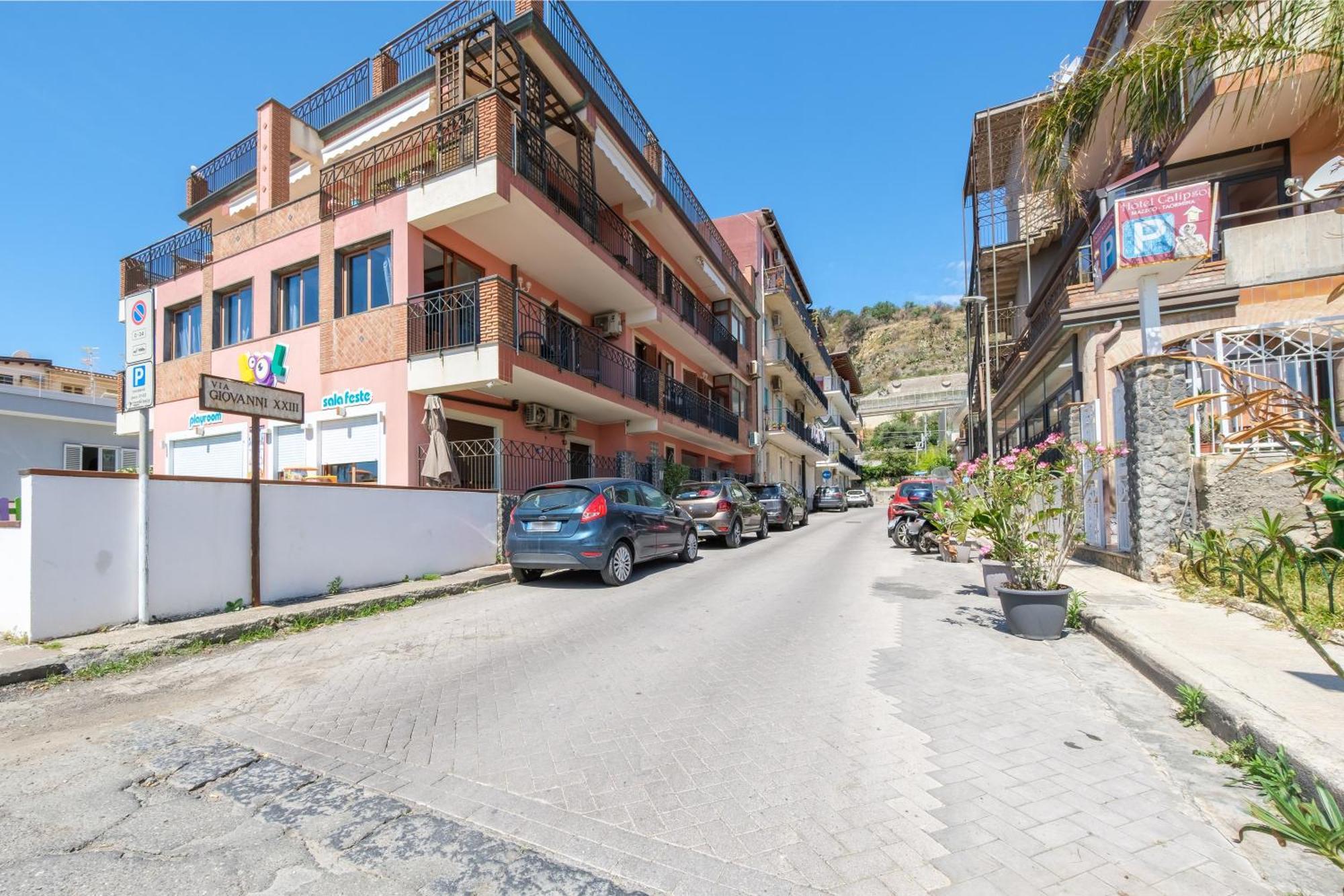 Taormina Beach Front - Mazzeo Exterior photo